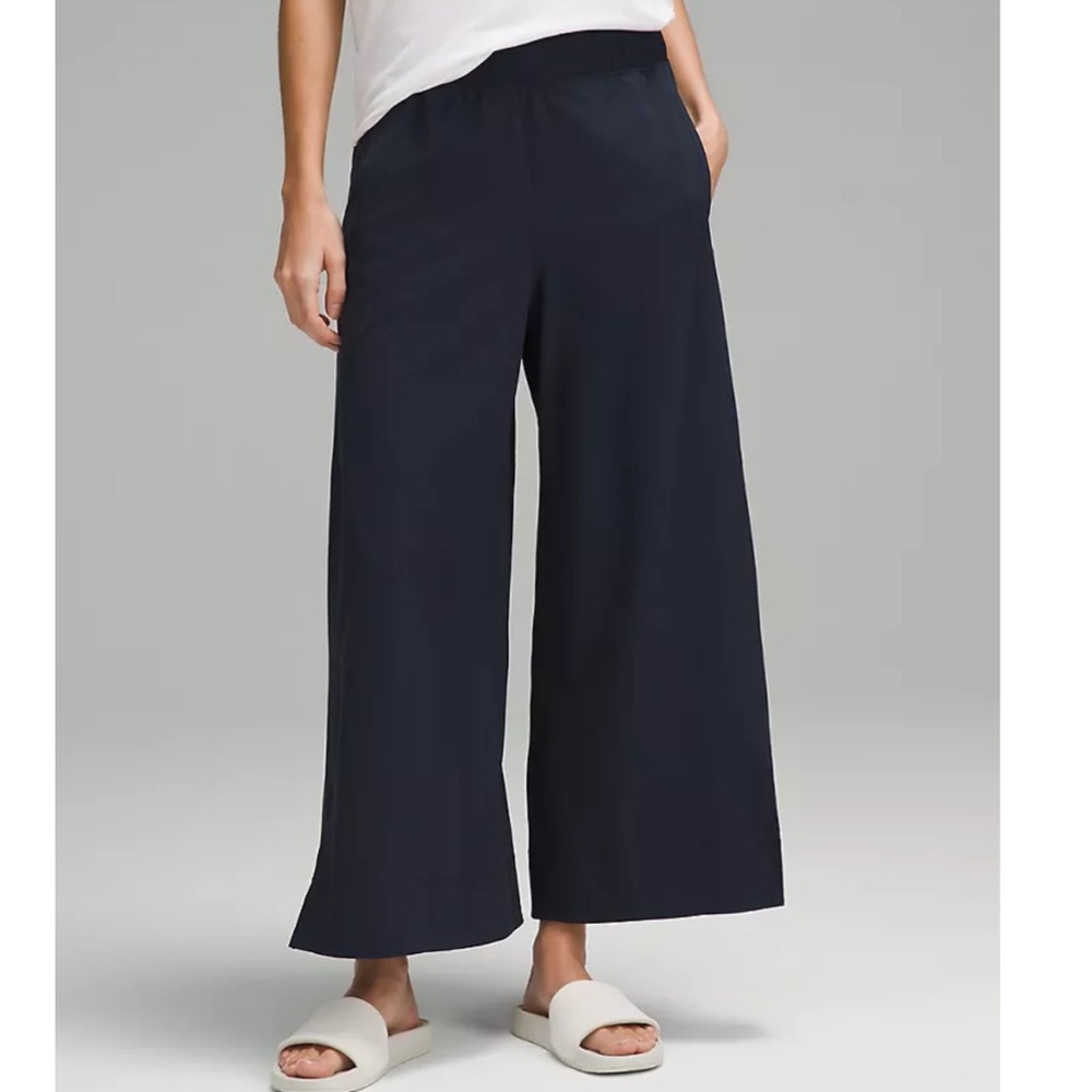 Lululemon Crop Wide-Leg Pants